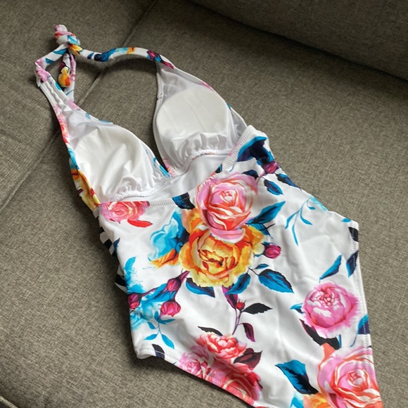 Cupshe halter swimsuit w/ floral print and black and white stripe. - Picture 3 of 4